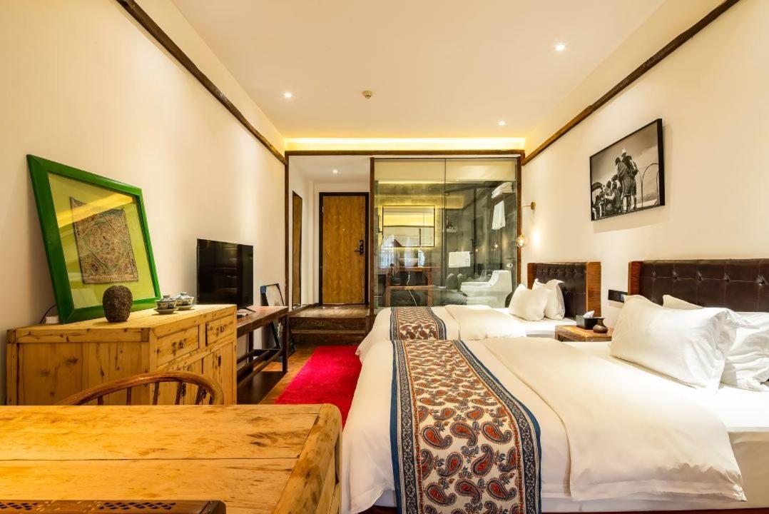 Qintai Tibetan Culture Boutique Hotel Чэнду Экстерьер фото
