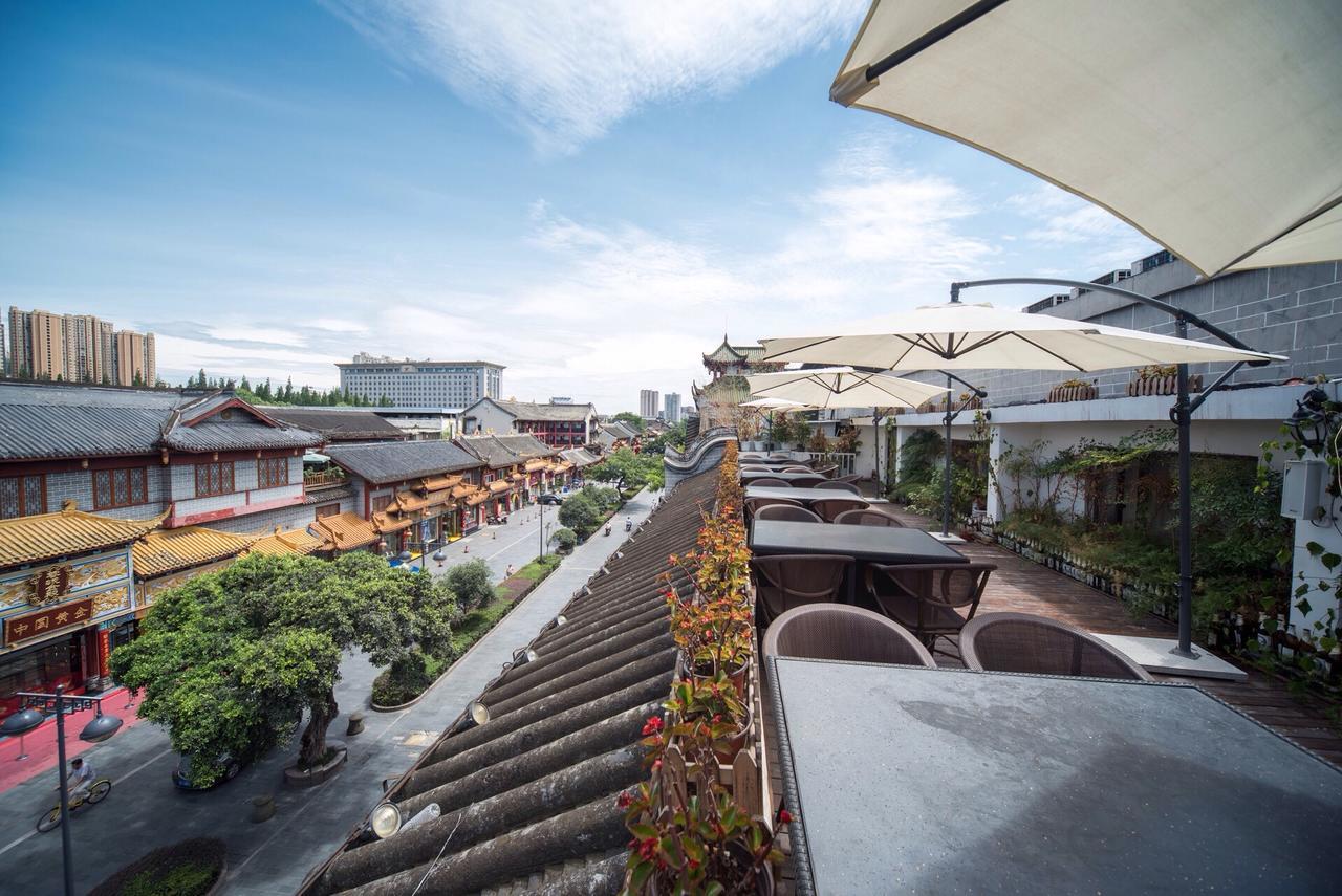 Qintai Tibetan Culture Boutique Hotel Чэнду Экстерьер фото