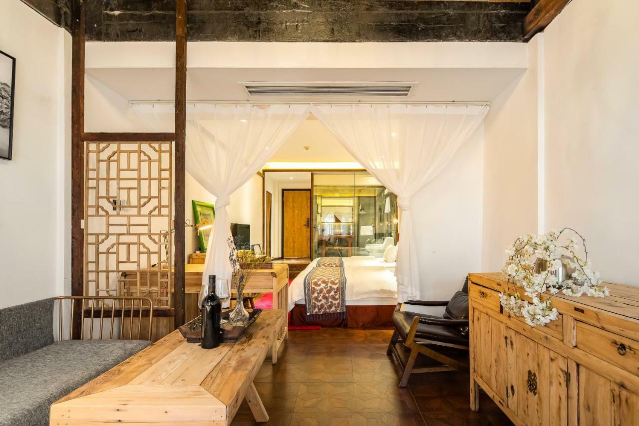 Qintai Tibetan Culture Boutique Hotel Чэнду Экстерьер фото