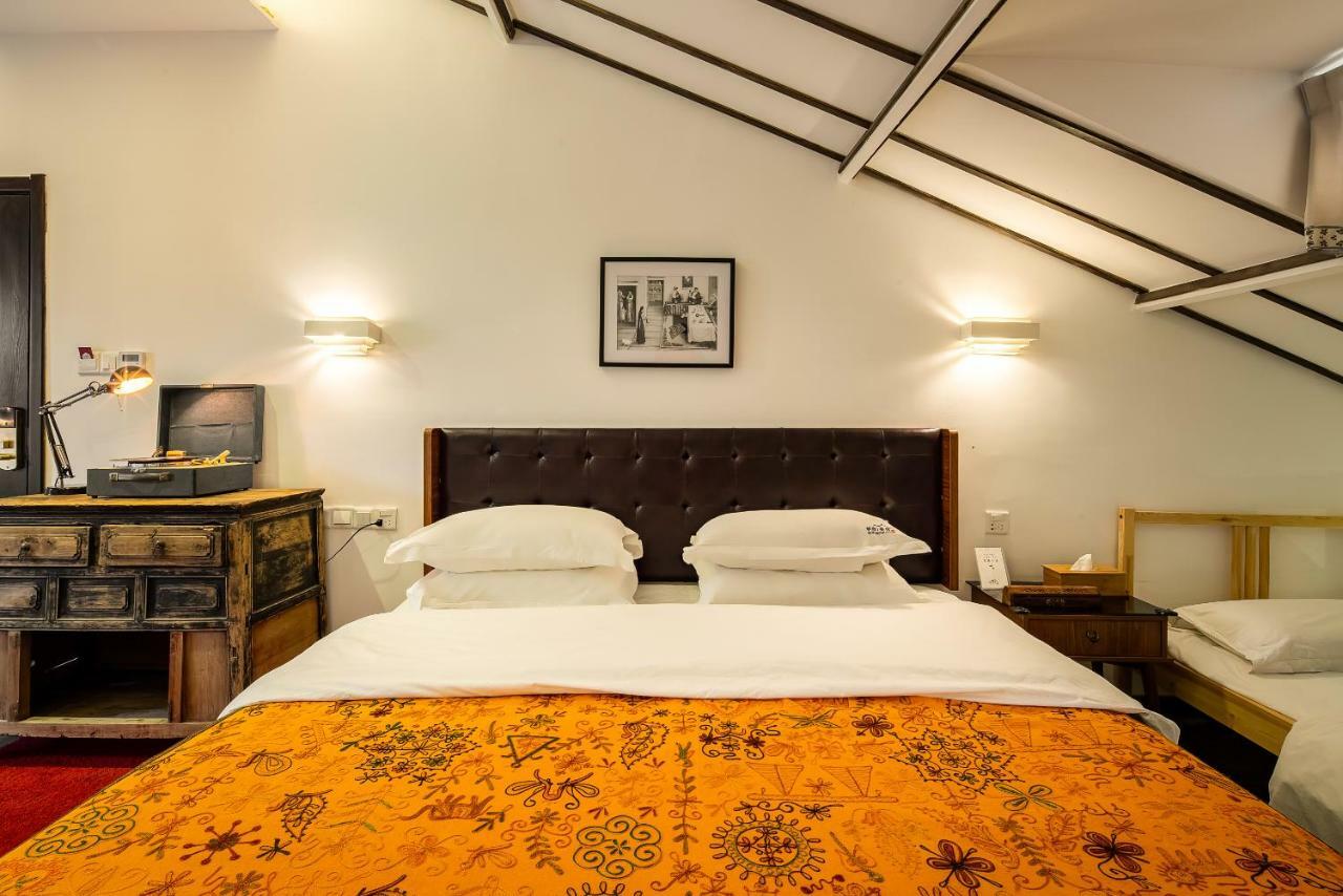 Qintai Tibetan Culture Boutique Hotel Чэнду Экстерьер фото