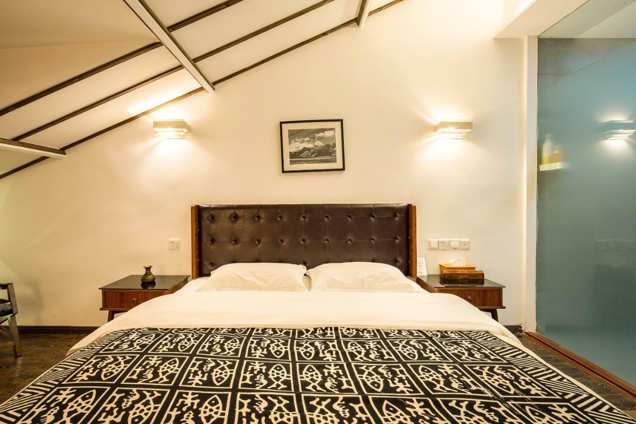 Qintai Tibetan Culture Boutique Hotel Чэнду Экстерьер фото